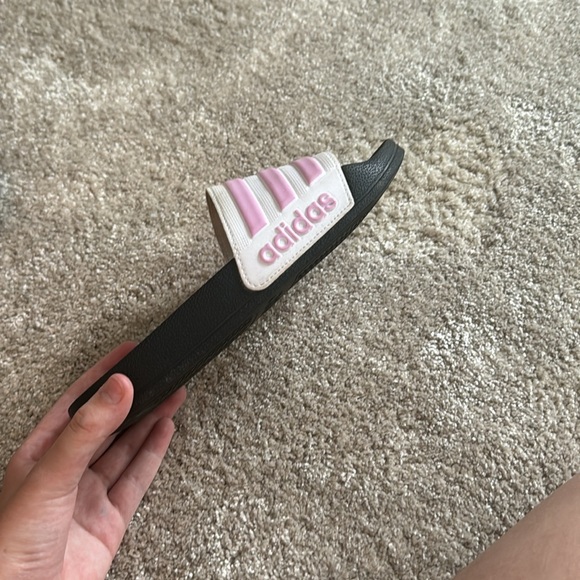 ADIDAS| ADILETTE SHOWER SLIDES - Picture 2 of 3